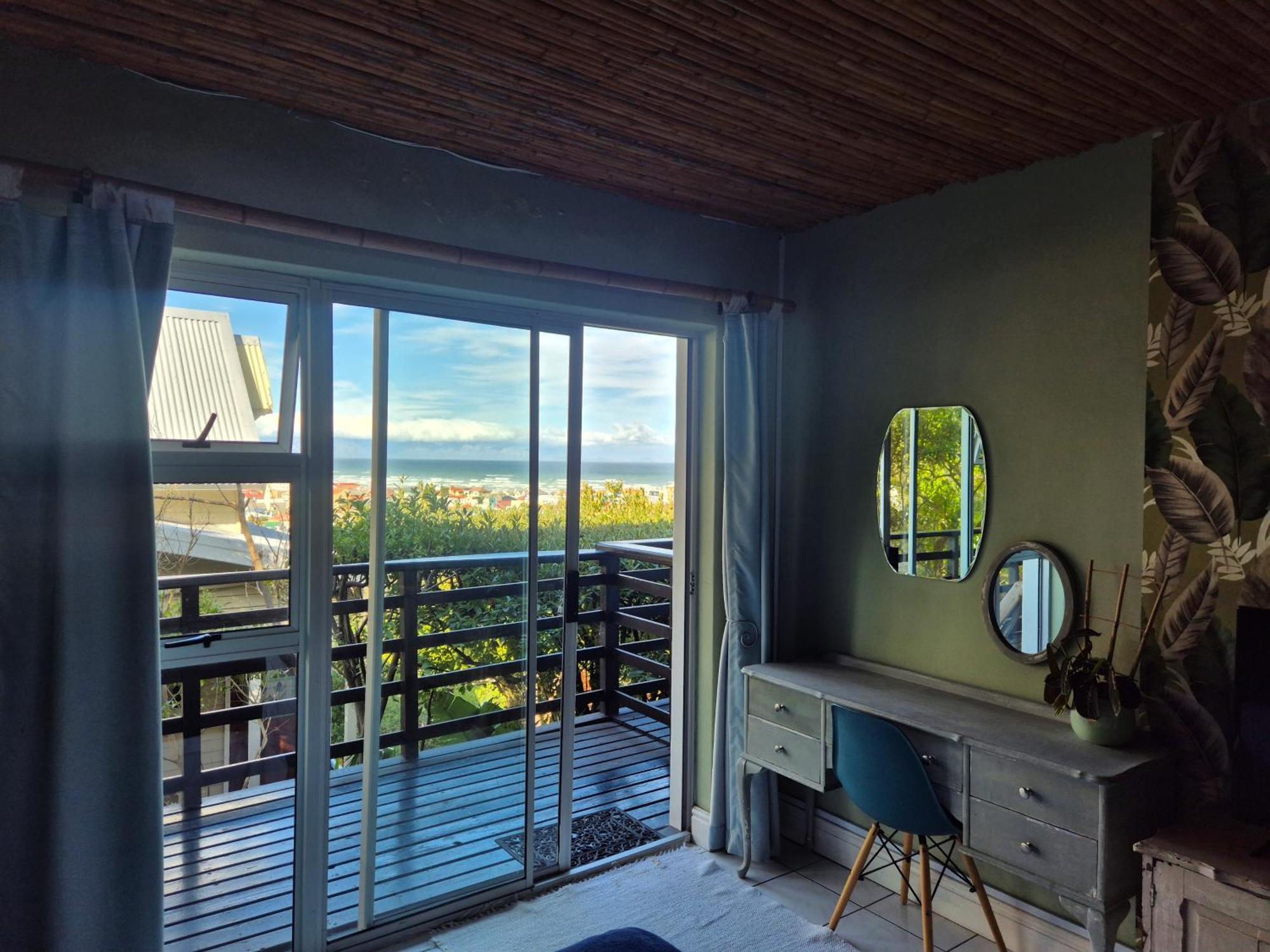 Bluebottle Guesthouse Muizenberg Bagian luar foto