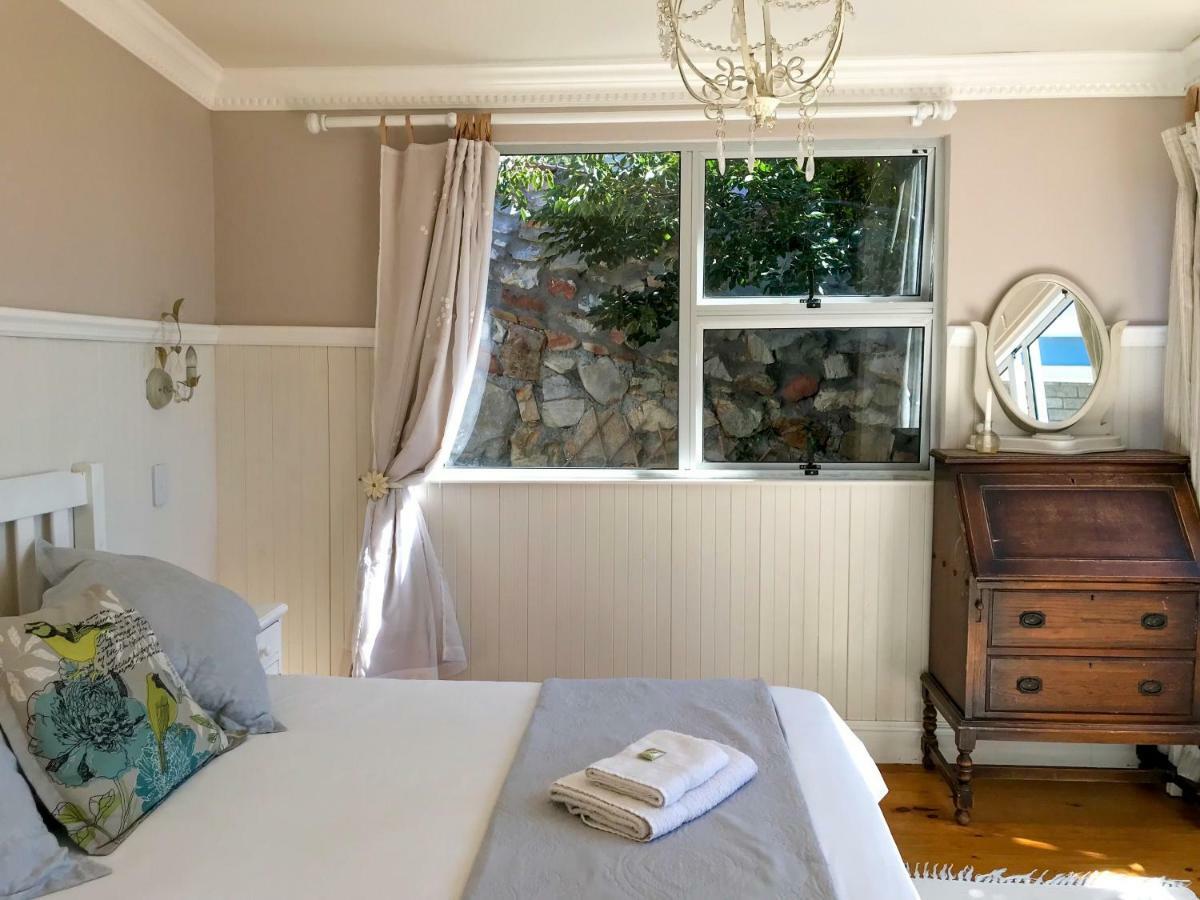 Bluebottle Guesthouse Muizenberg Bagian luar foto