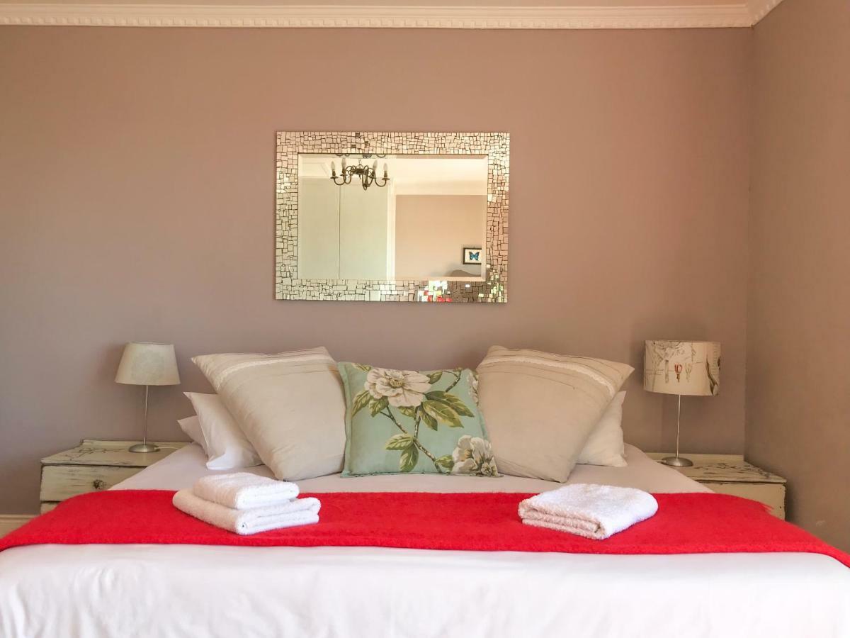 Bluebottle Guesthouse Muizenberg Bagian luar foto